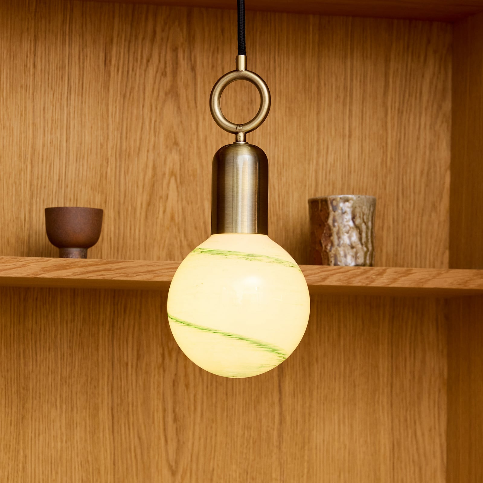 Stockholm LED-pære G125 E27, grøn, 7 W, 2.700 K – Halo Design