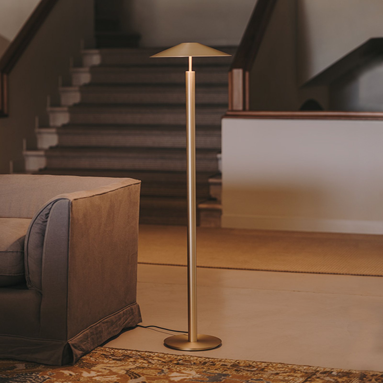 LEDS-C4 LED floor lamp H, gold-coloured matt, switchable, steel