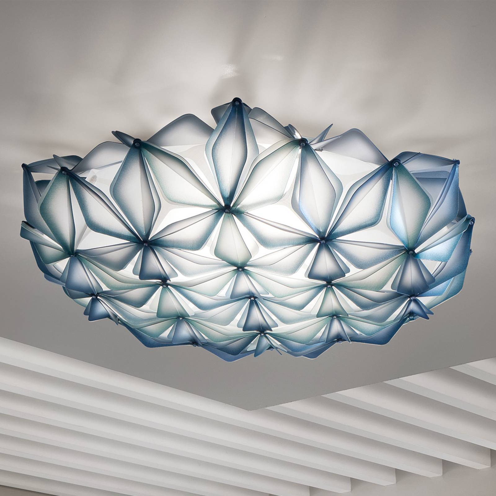 Lampa sufitowa Slamp La Vie L, szerokość 71 cm, niebieska