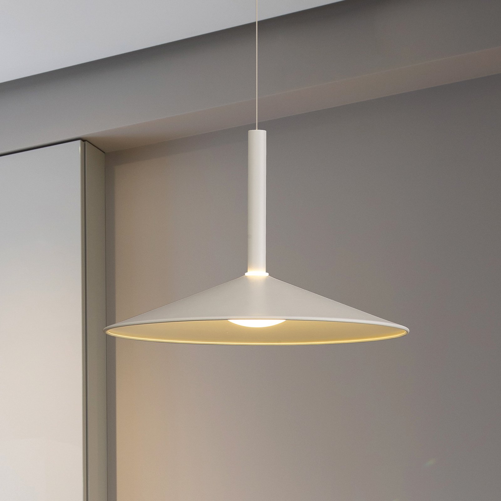 LED-Hängeleuchte Calice, weiß, Ø 47,5 cm, höhenverstellbar