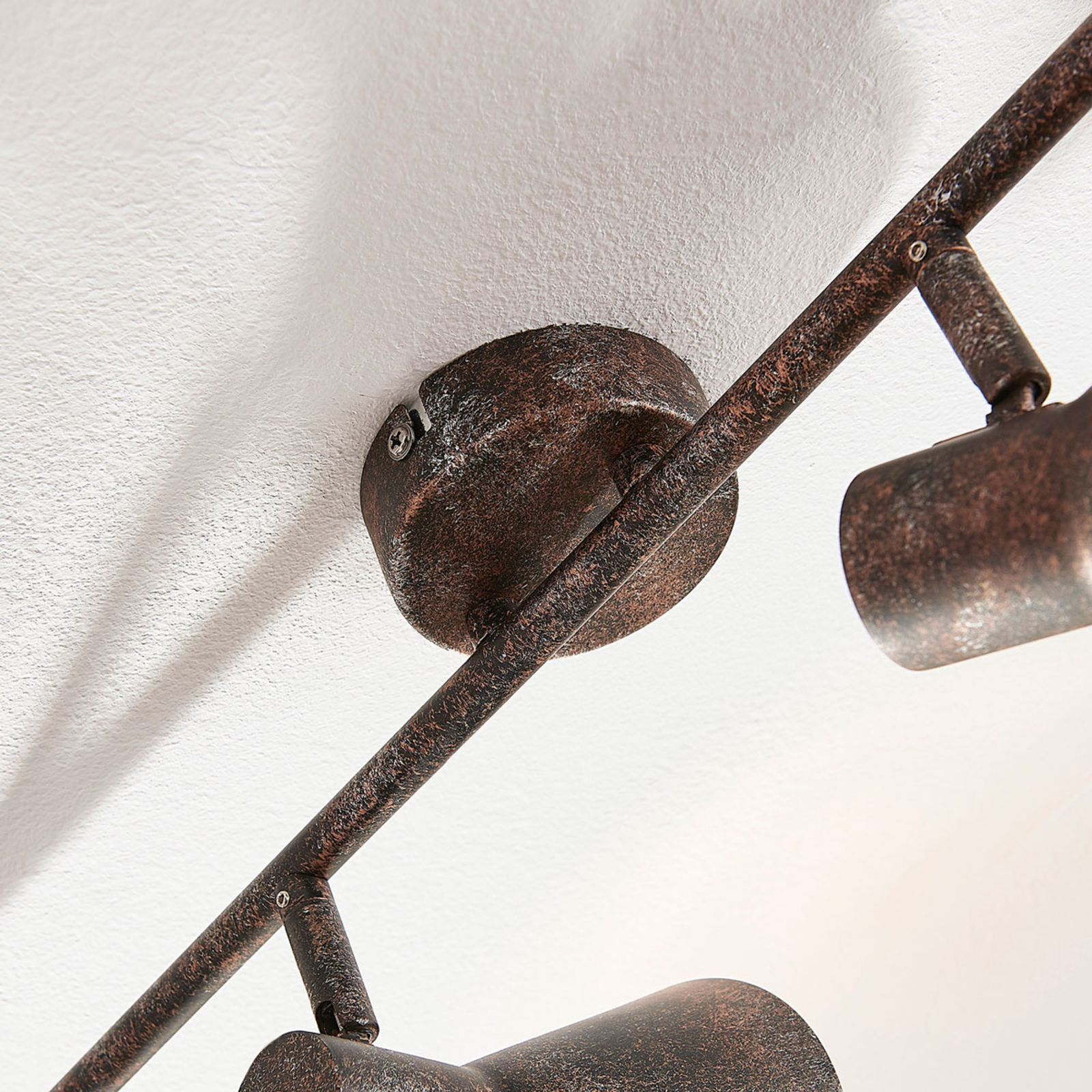 Lindby Zera ceiling light with a rust look