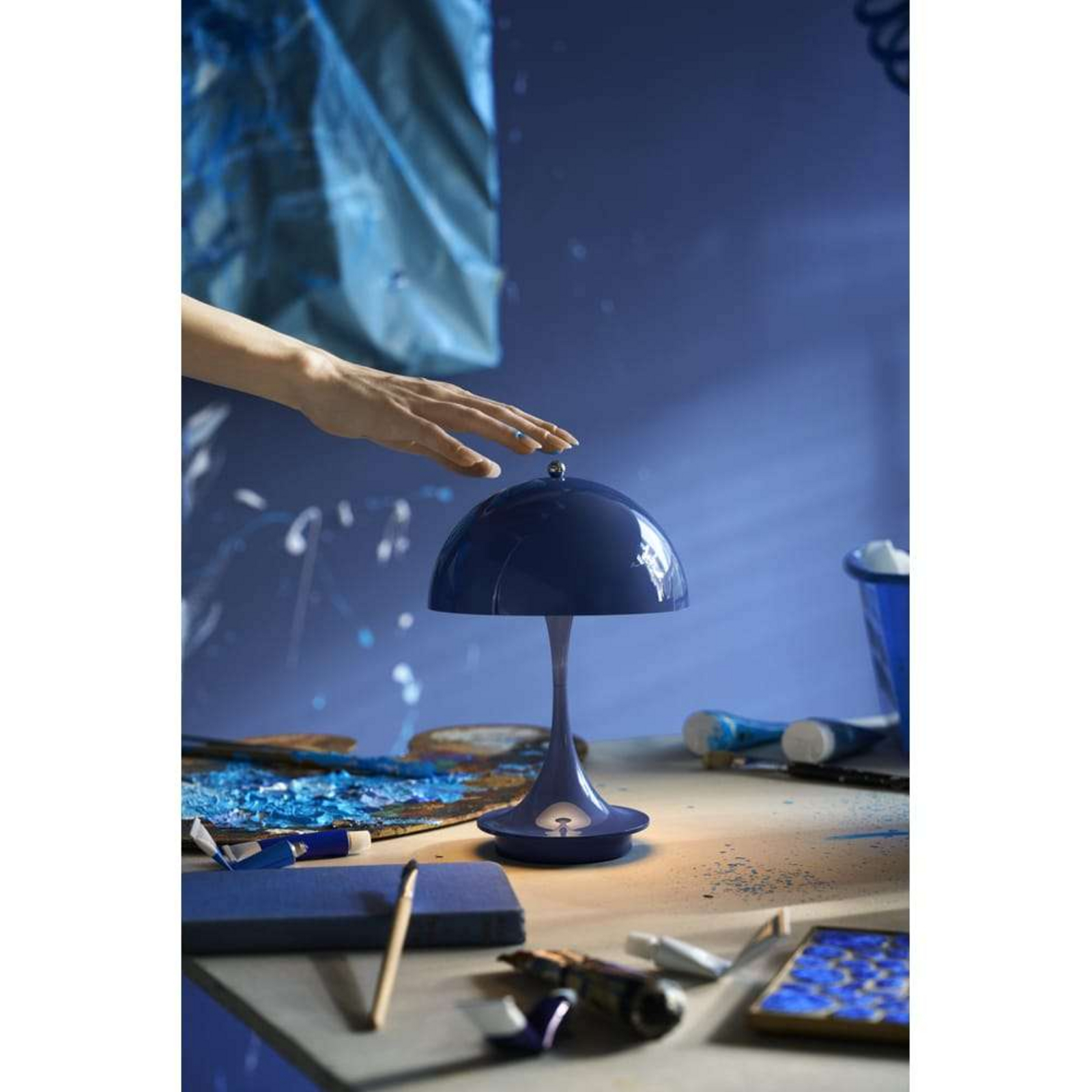 Panthella 160 Portable Table Lamp V3 Opaque Indigo - Louis Poulsen