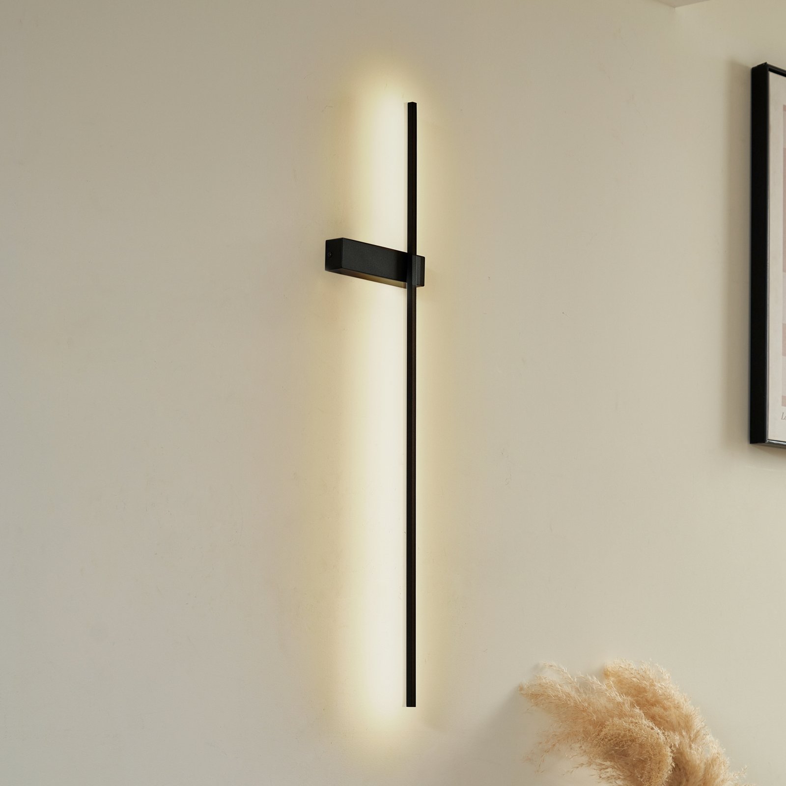 Lindby LED-væglampe Natsumi, sort, aluminium, 90 cm