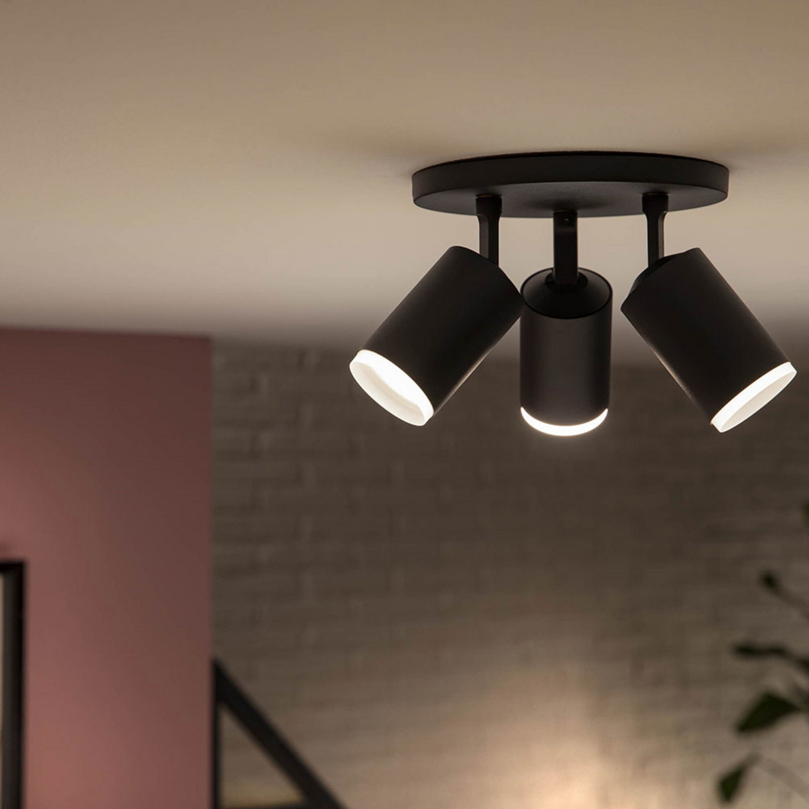 Fugato Spot 3 Plafonieră Bluetooth White/Color Amb. Black - Philips Hue