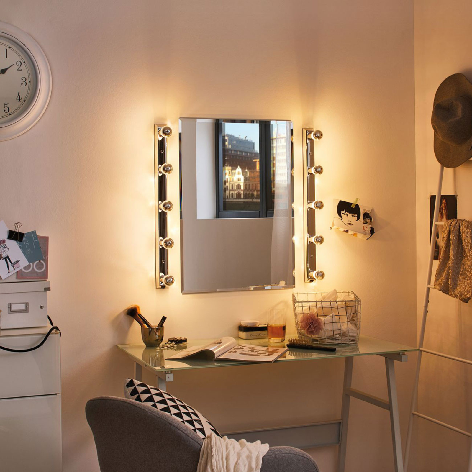 Ampoule LED E14 827 goutte tête miroir argent 2,6W Luminaire.fr