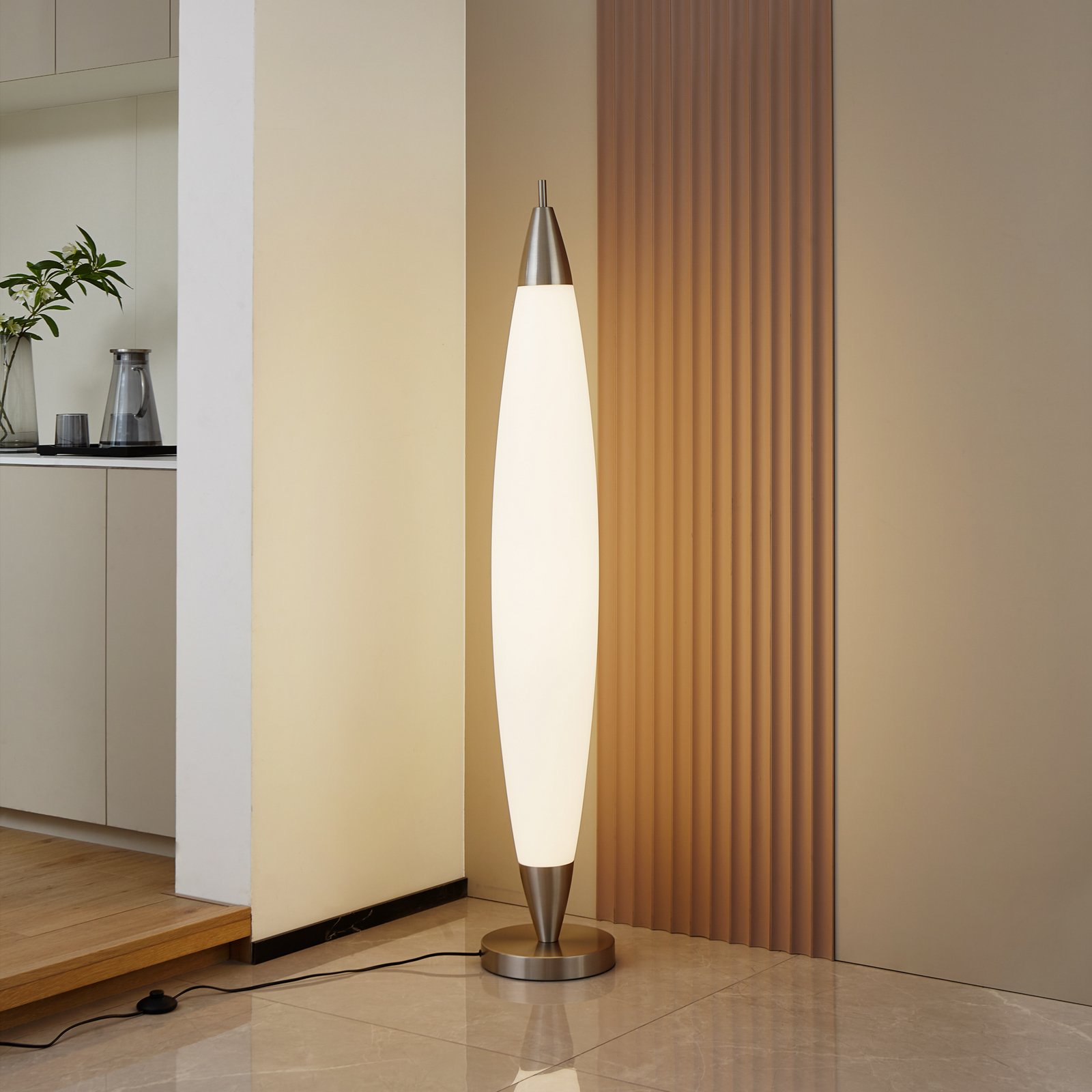 Lucande LED stāvlampa Tarell, balta/niķelis, augstums 146cm