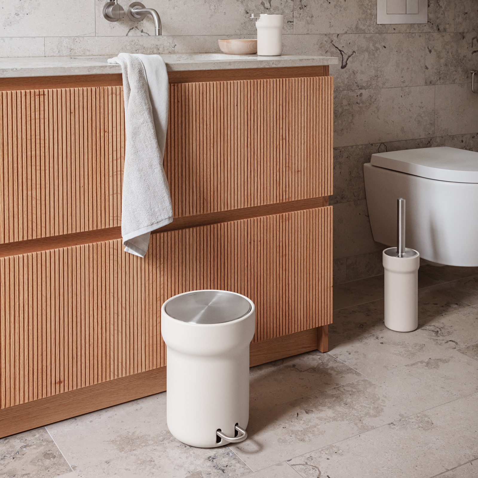 CITADEL toalettbørste, beige/stål, stål – Eva Solo