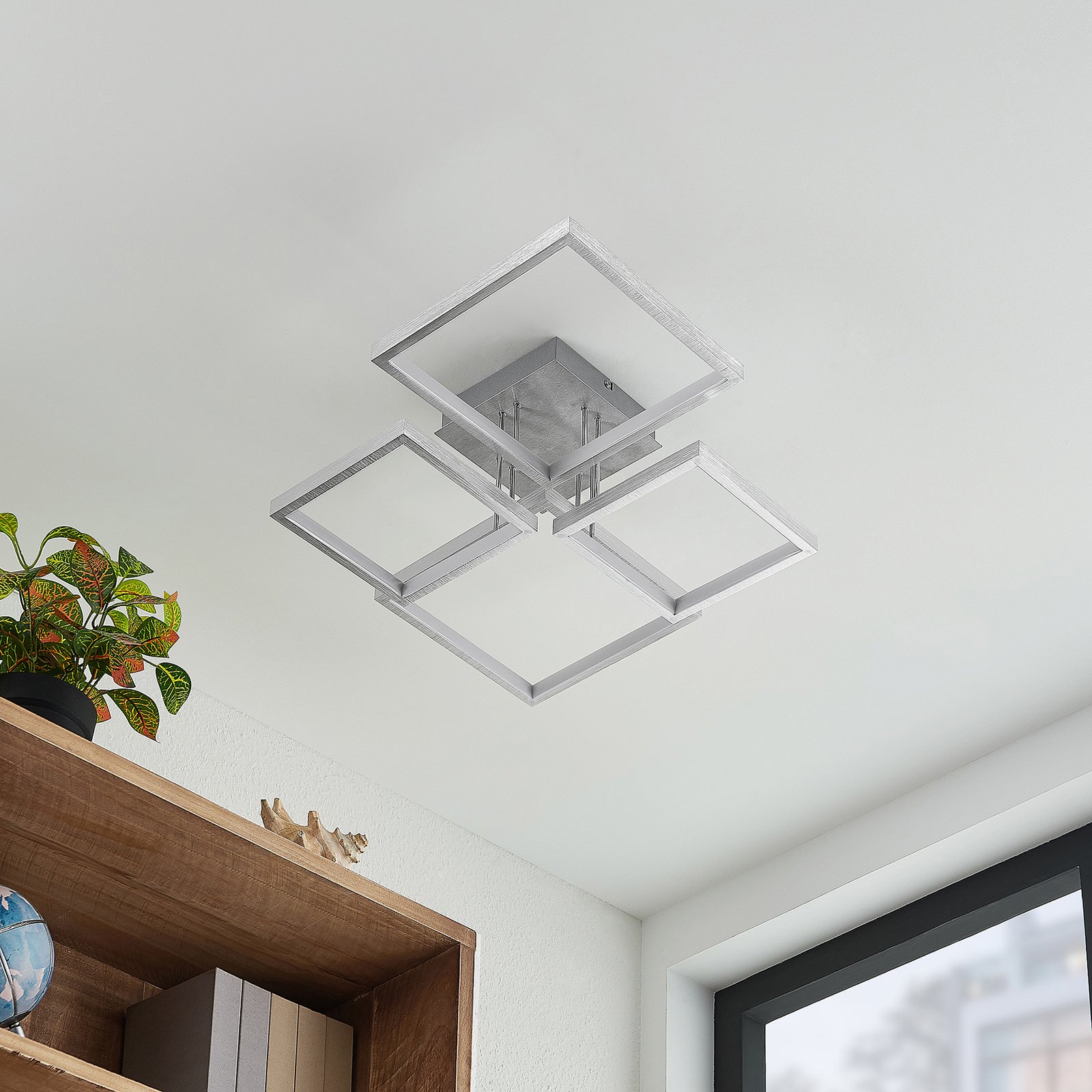 Lindby Adritha -LED-kattovalaisin nelilamppuinen