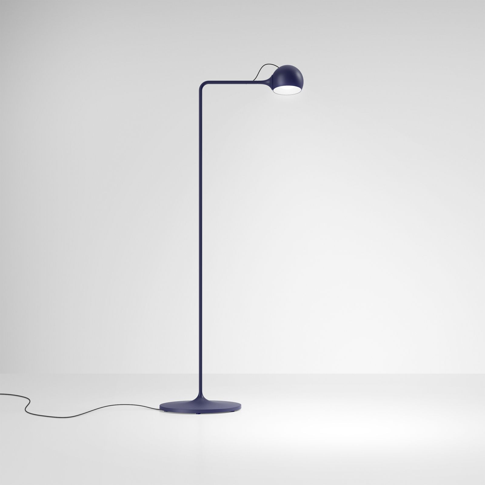 Artemide Ixa Reading LED подова лампа с възможност за димиране синя