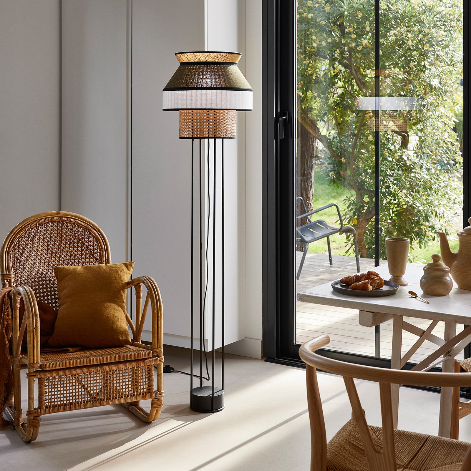 Singapour Stehleuchte, weiß/khaki/curry - MARKET SET Singapour Stehleuchte, weiß/khaki/curry - MARKET SET