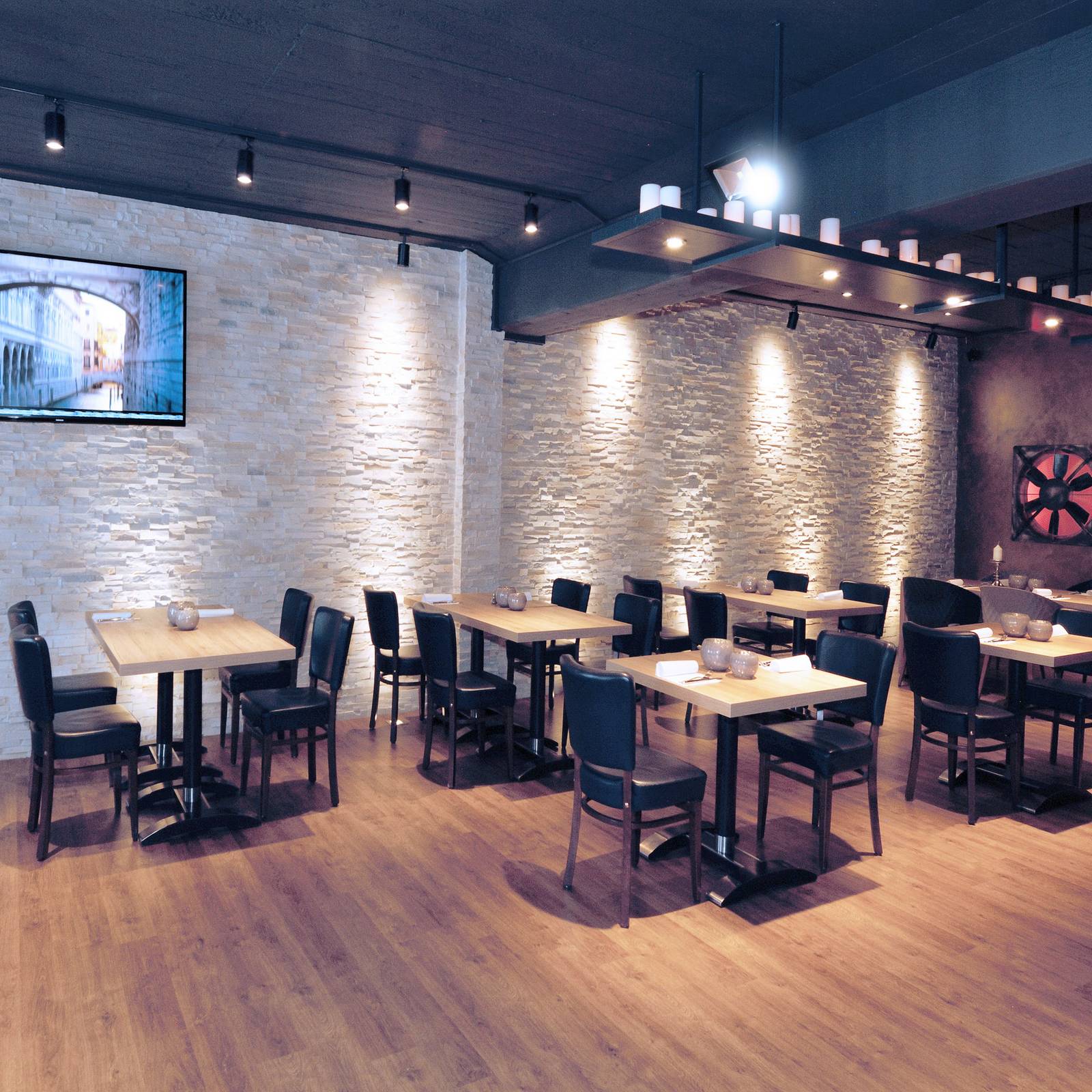 Deko-Light LED kolejnicový reflektor Lucea 3fázový 20 W černý