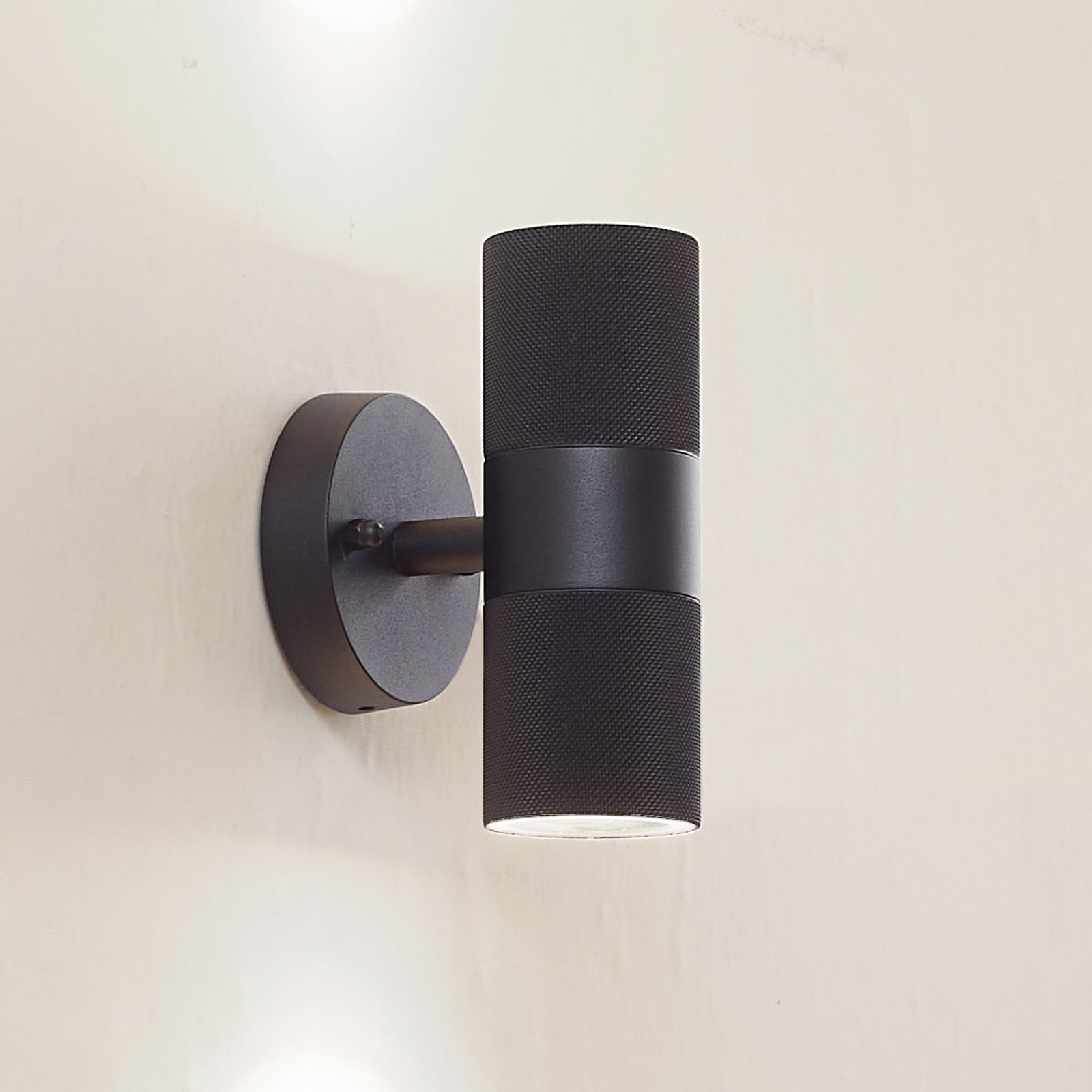 Jovane 2 Utomhus V&auml;gglampa Svart Lindby - Terrass - Modern - Aluminium - Med flera ljusk&auml;llor