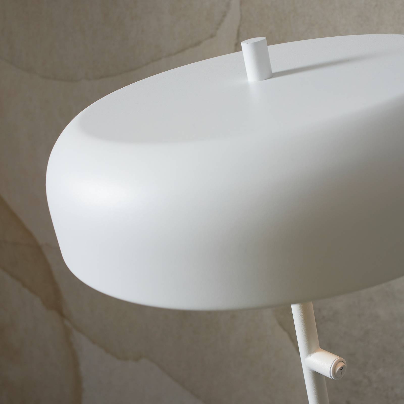 E-shop Ide o stojaciu lampu RoMi Porto, biela
