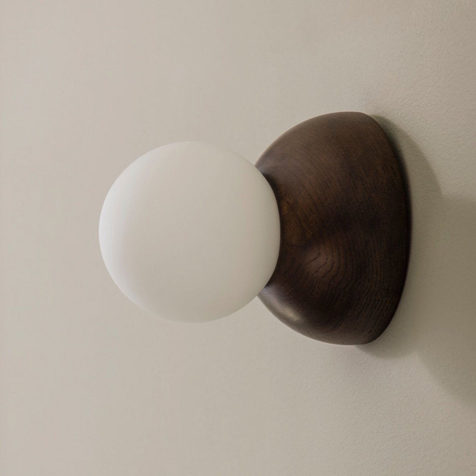 Globen Lighting Aplică de perete Torrano maro Ø 13 cm IP44 - Camera de zi / sufragerie - Design - maro alb opal - Lemn