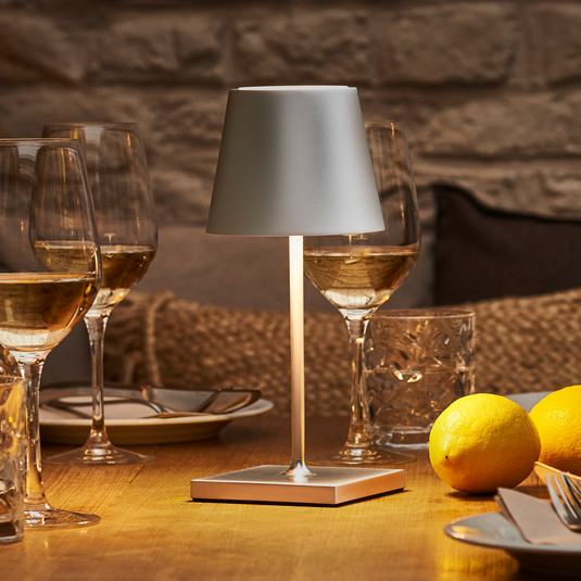 Lampada da tavolo ricaricabile a LED Nuindie mini, USB-C, argento, IP54 ...