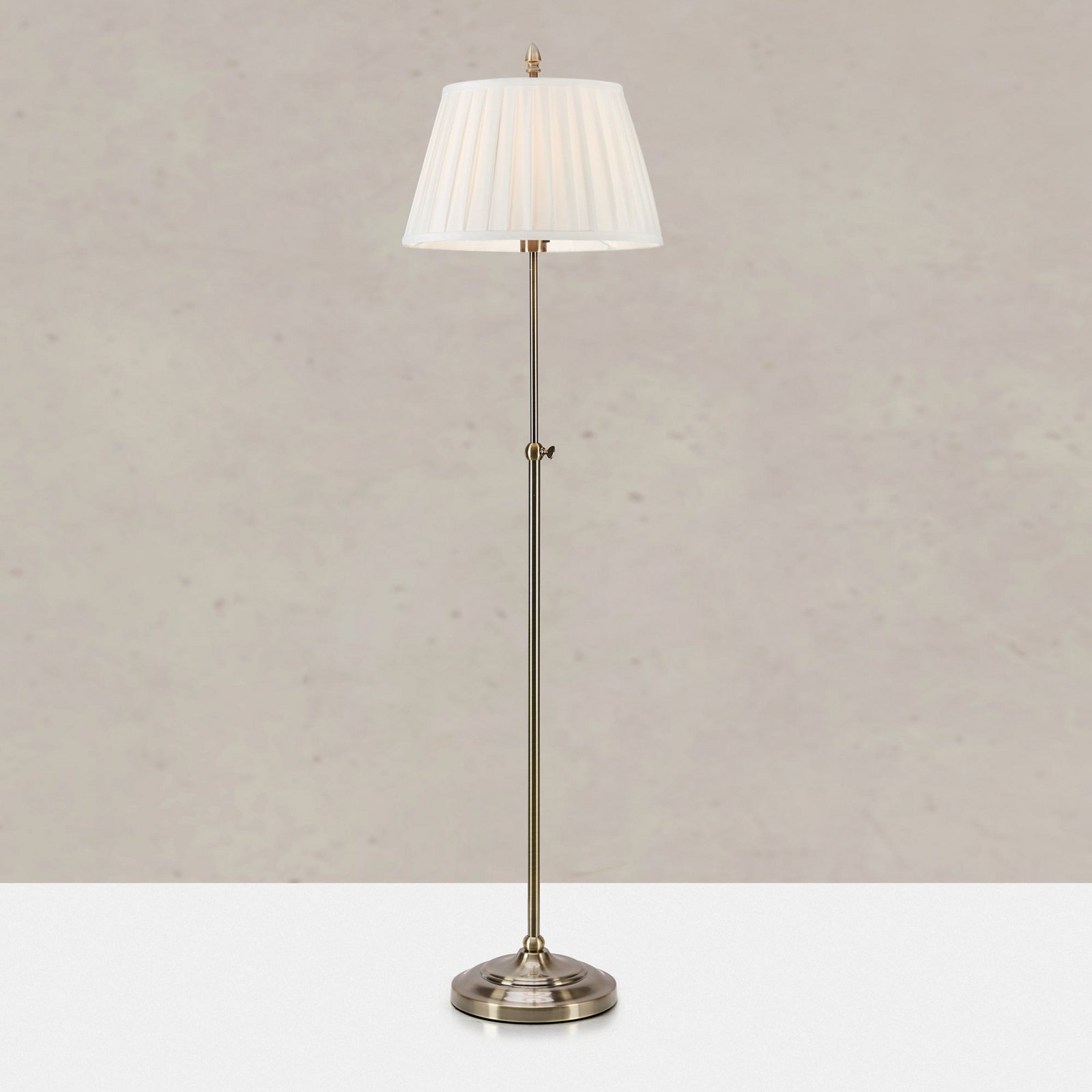 Lampadaire Oxford, couleur laiton, hauteur 155 cm, métal/tissu