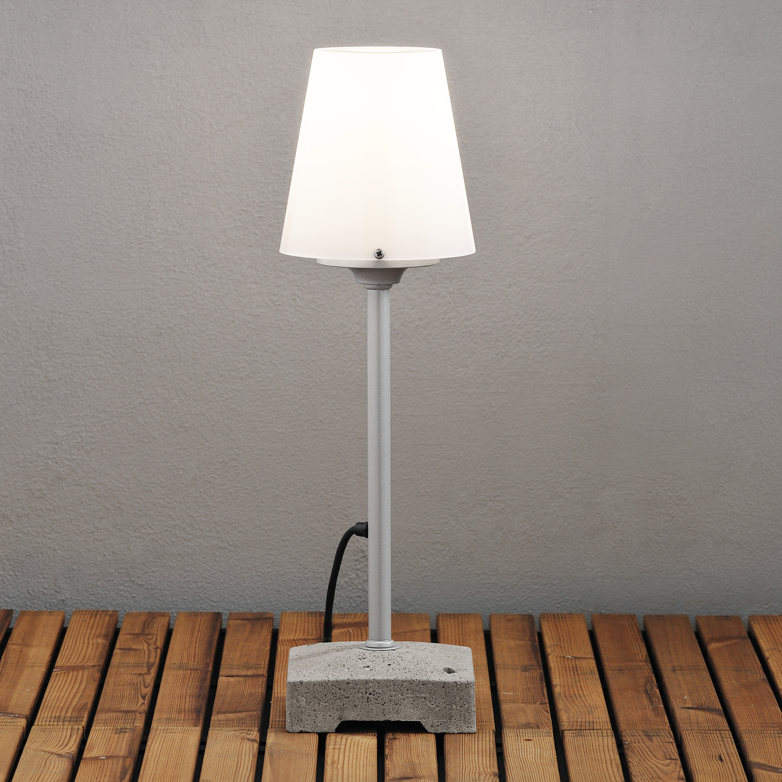Štýlová nová stojacia lampa Lucca na vonkajšie použitie, 59 cm