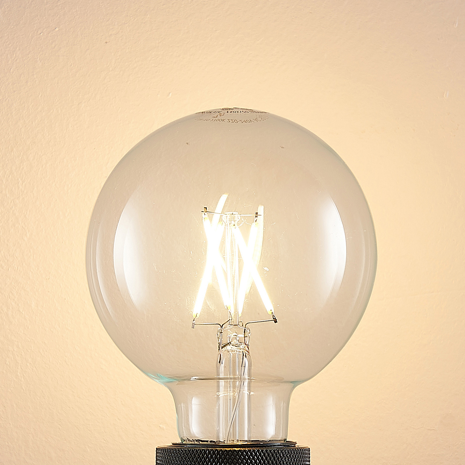 LED bulb E27 4 W 2,700 K G95 globe, filament clear