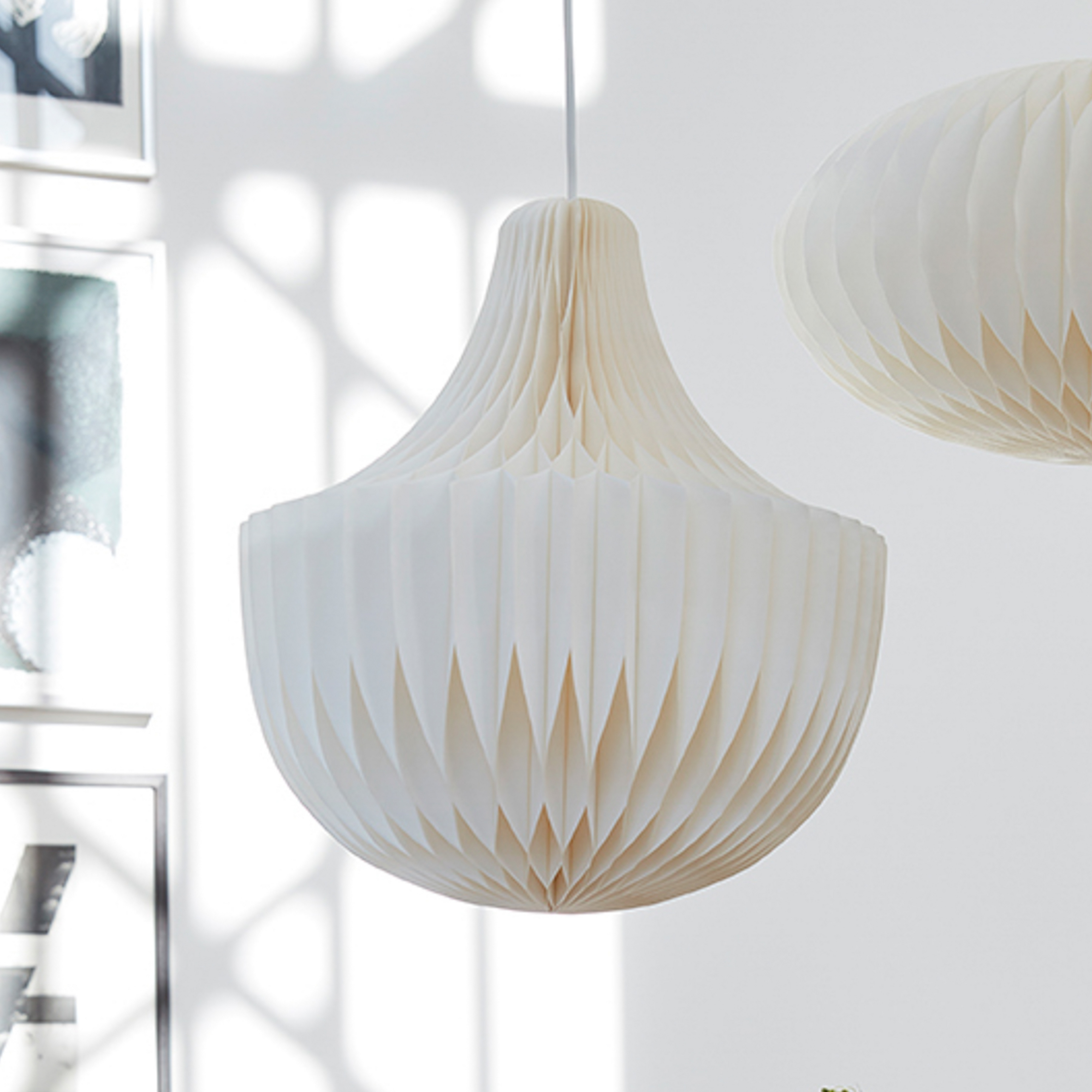 PR Home hengelampe Vicky, hvit, papir, Ø 40 cm, 3 x E14
