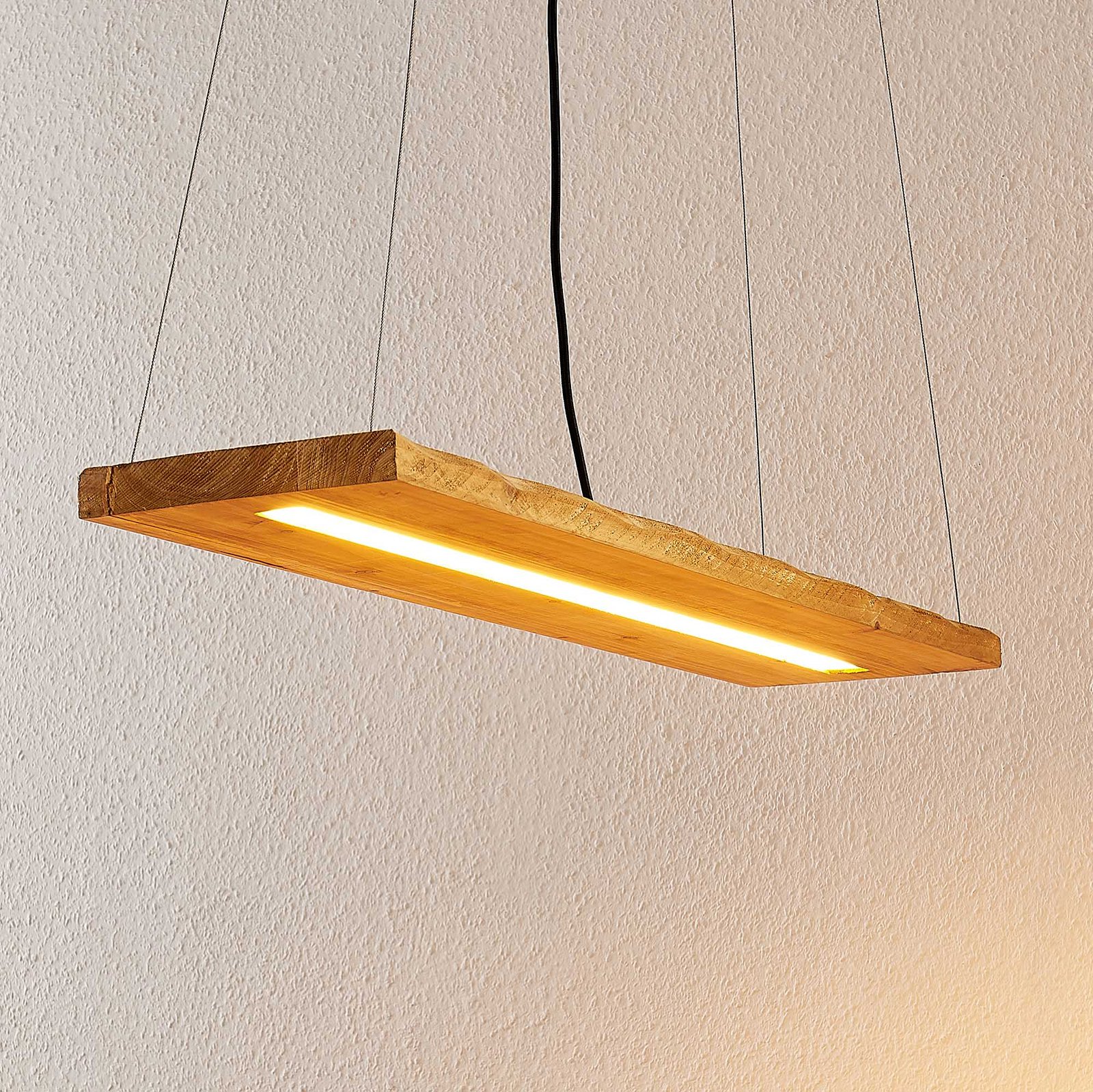 Lindby Nesaja lámpara colgante LED de madera