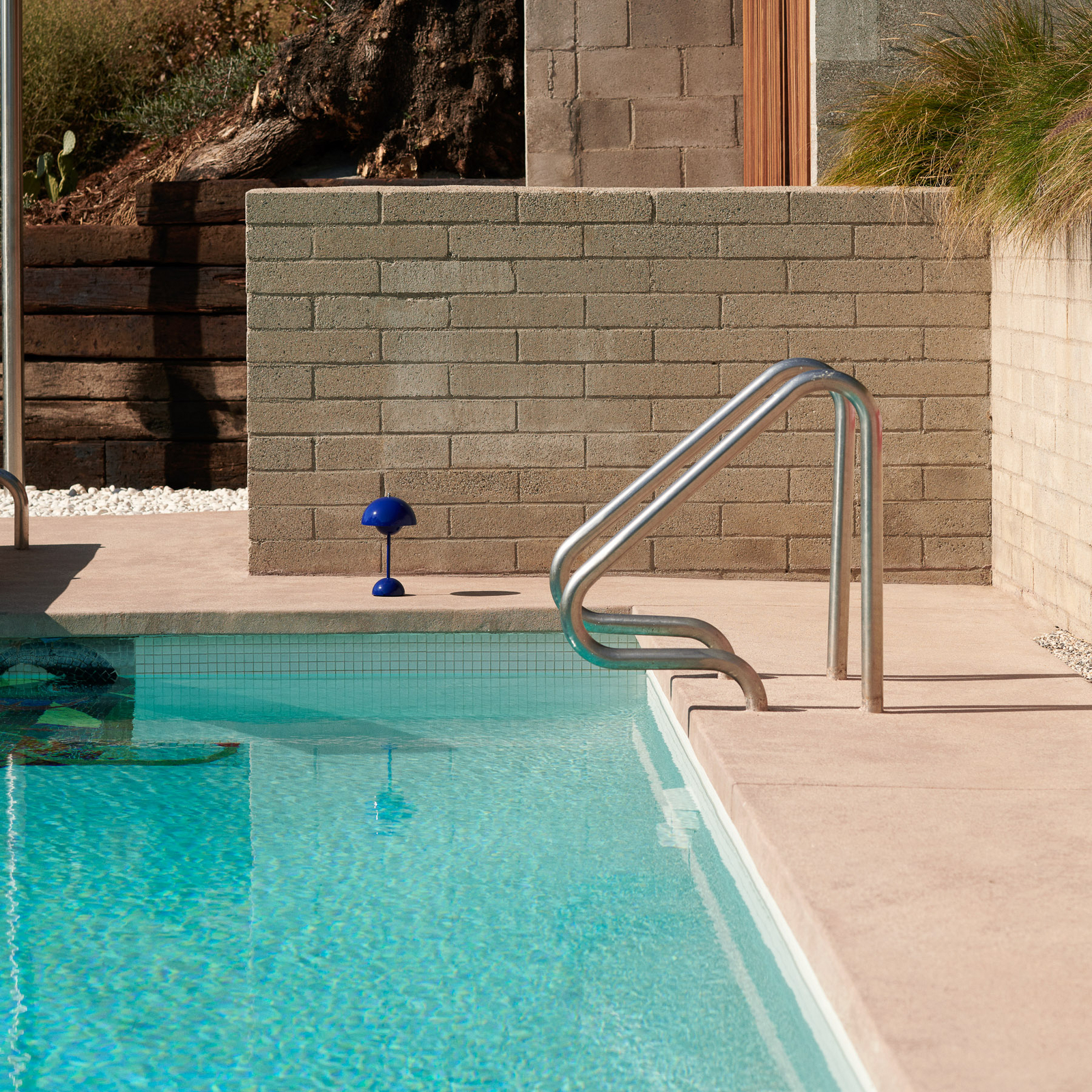 Flowerpot VP9 Portable Tafellamp Cobalt Blue - &Tradition Flowerpot VP9 Portable Tafellamp Cobalt Blue - &Tradition