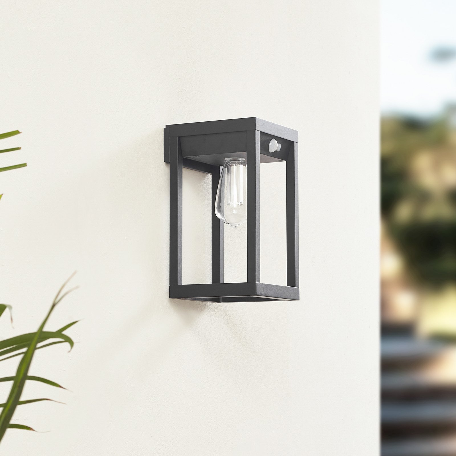 Enea Smart Zonnecel Wandlamp w/Sensor Zwart - Lindby