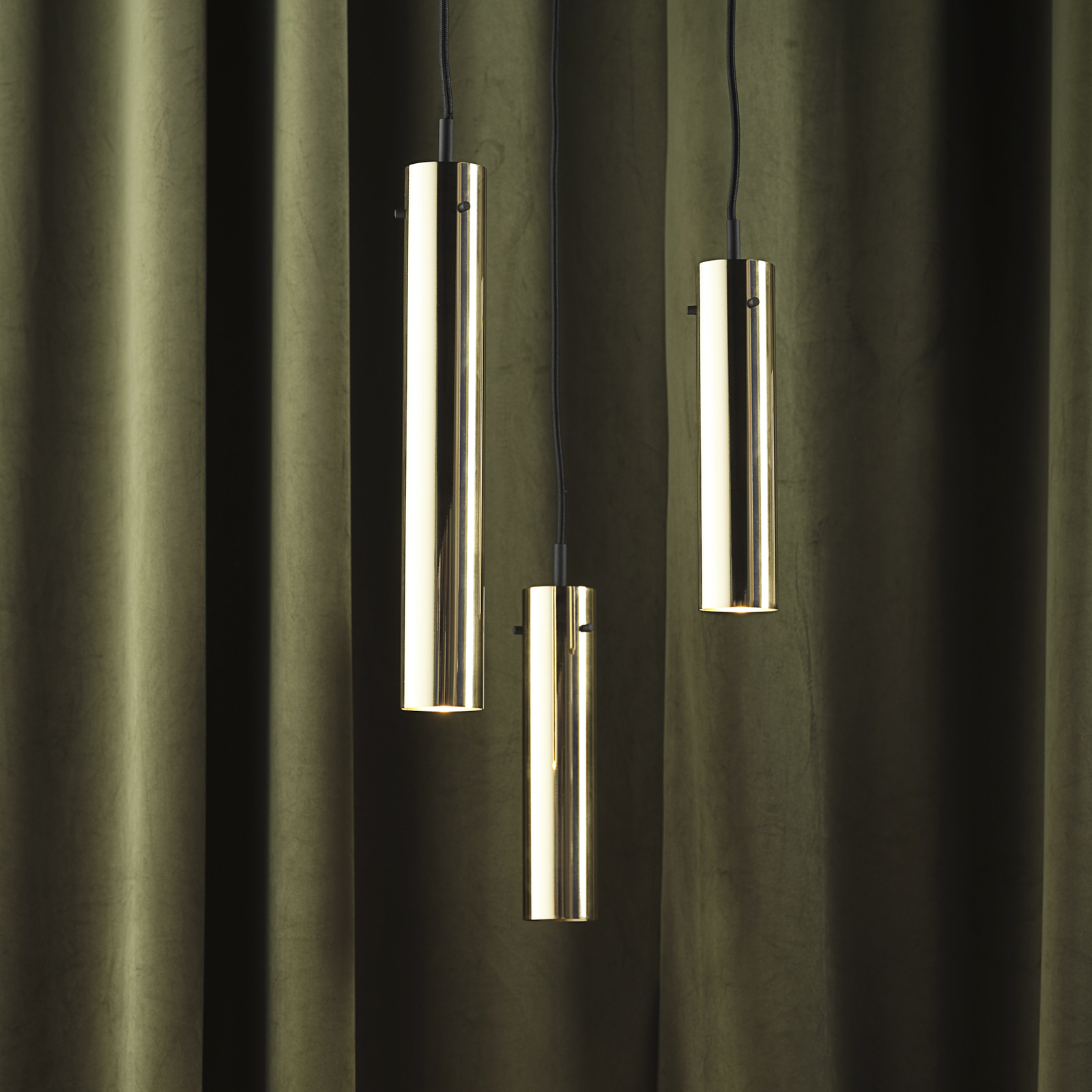 FM 2014 Taklampa Ø5,5xH24 Solid Glossy Brass - Frandsen