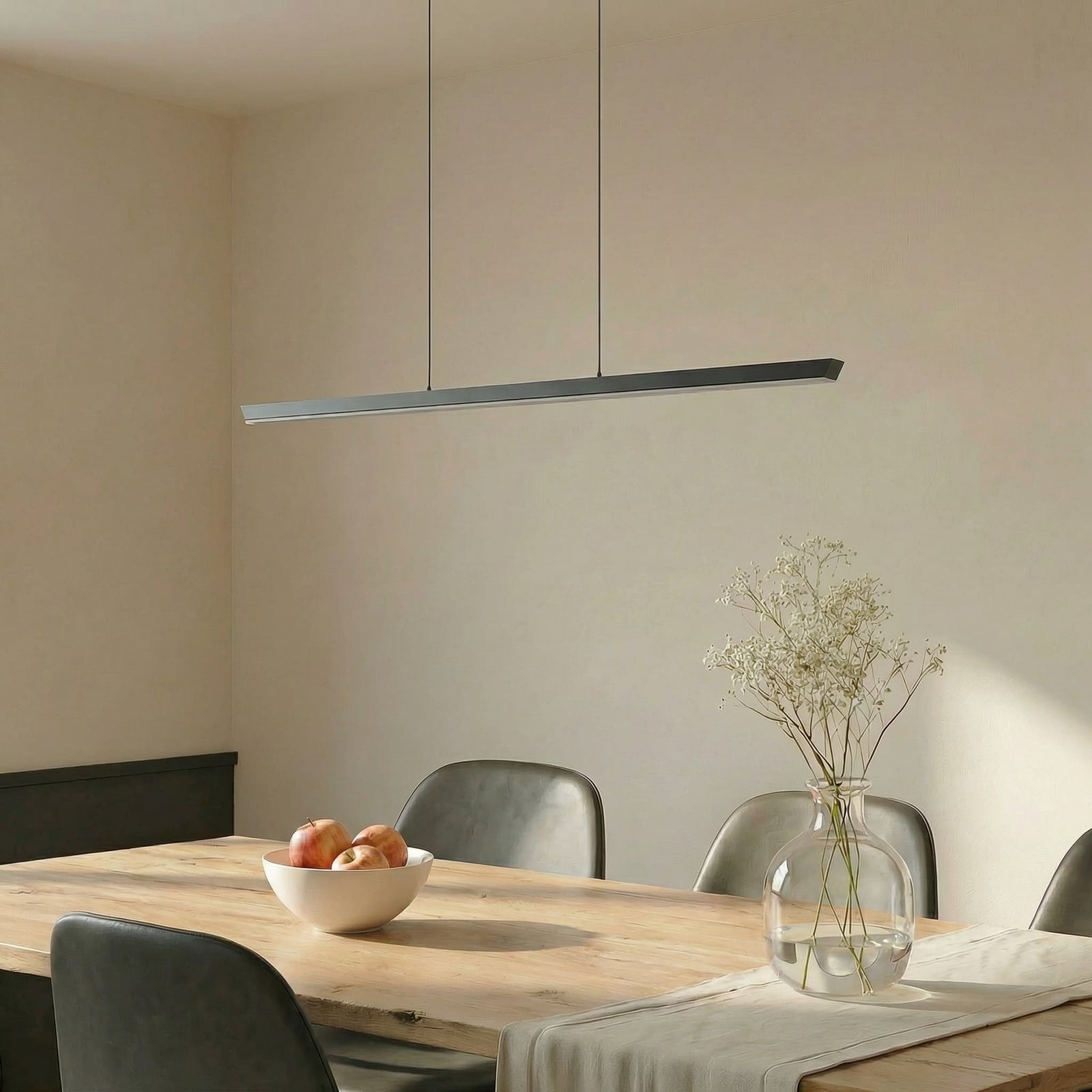 Lucande LED-Hängelampe Solvar, 117 cm, schwarz, CCT, dimmbar