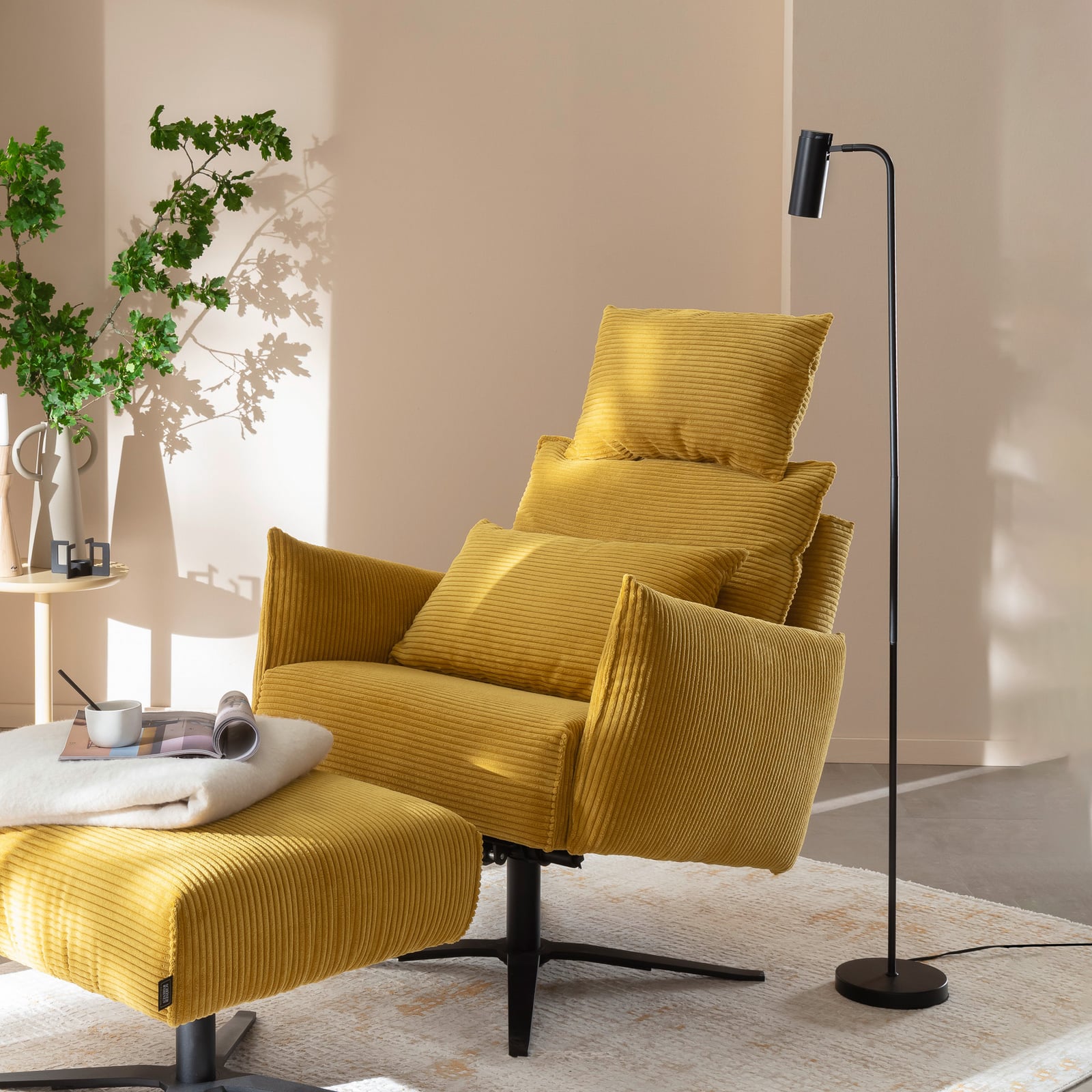 Gulvlampe RIK, svart, høyde 140 cm, metall, GU10-LED