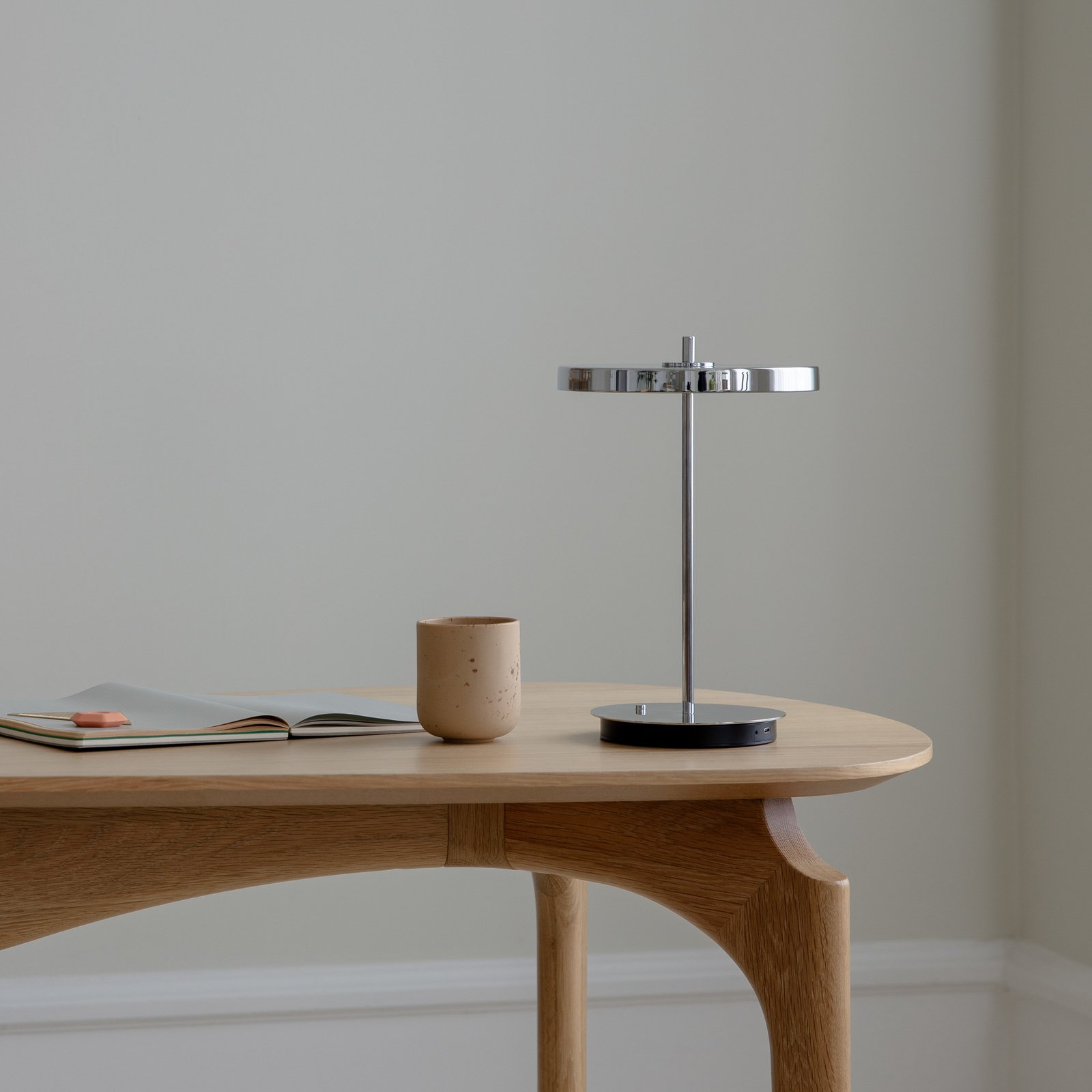 Asteria Move Hordozható Asztali Lámpa Polished Steel - UMAGE