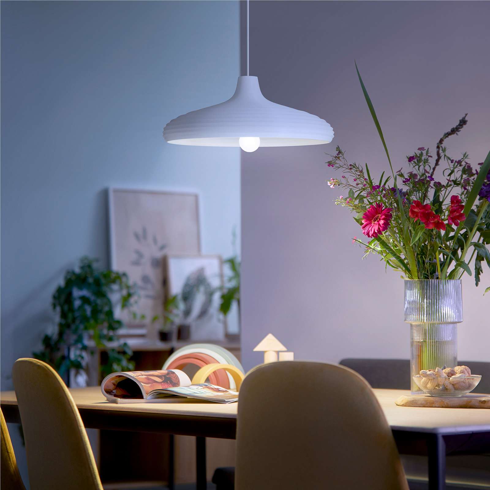 Philips E27 LED svjetiljka A60 7,3W 1535lm 4,000K mat Philips E27 LED svjetiljka A60 7,3W 1535lm 4,000K mat
