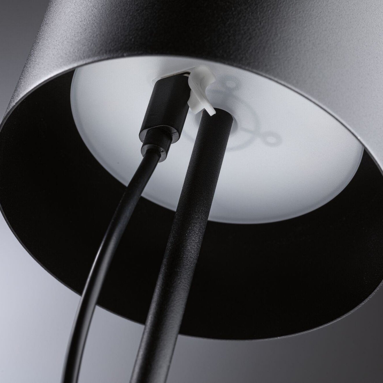 Nabíjateľná stolová lampa Paulmann Tuni LED, čierna, plast, IP44