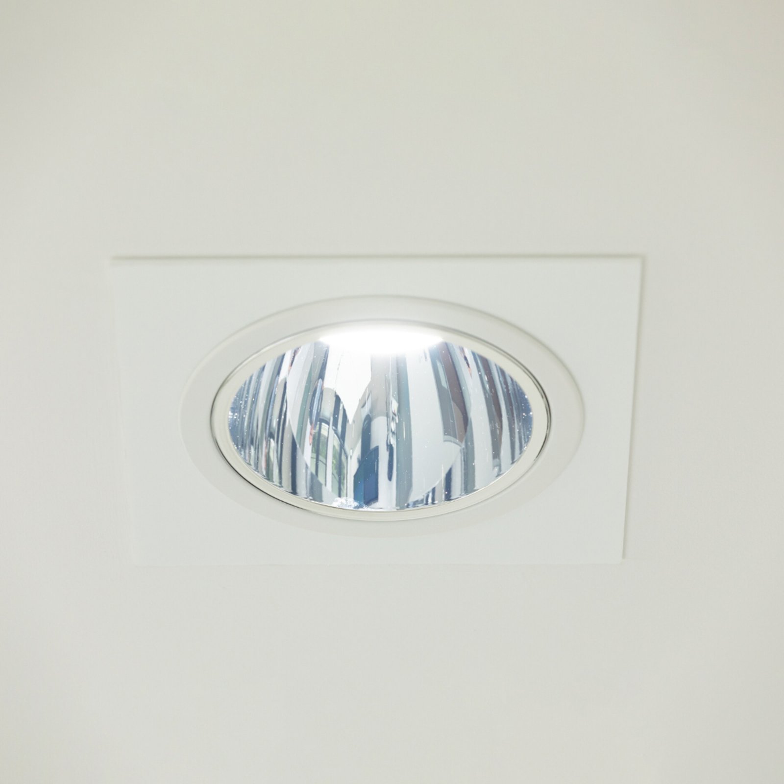 LEDVANCE SMART Biolux HCL stropna svetilka CCT Ø 17,5 cm
