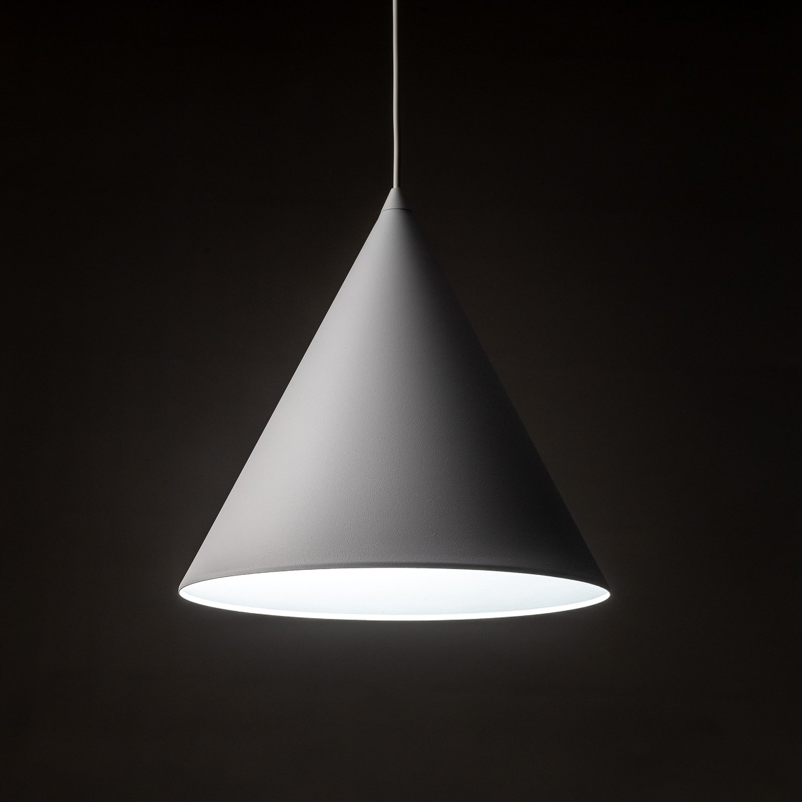 Cono pendant light, white, Ø 32 cm, steel, 1-bulb