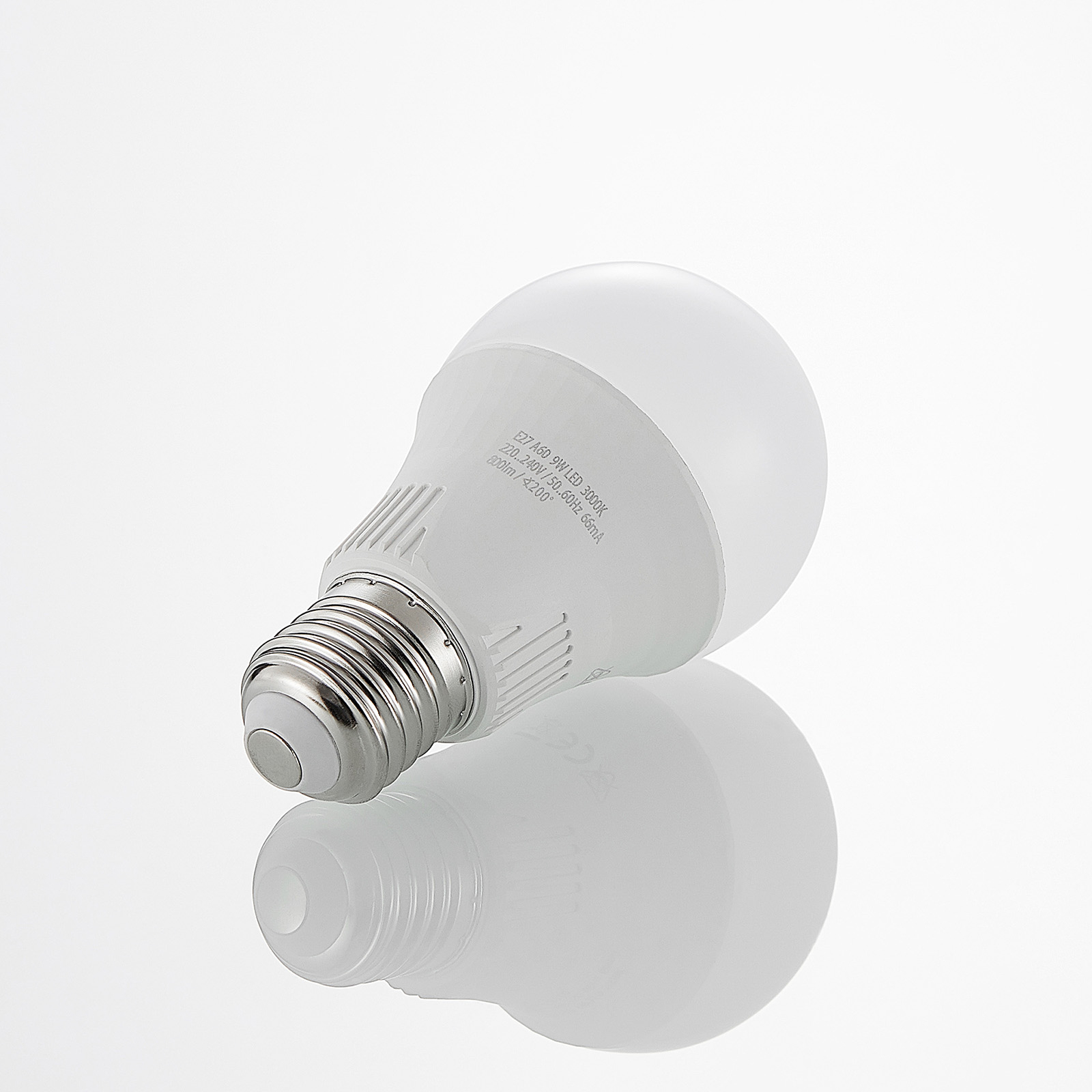 LED-lamppu E27 A60 9W 3 000 K, 3-vaihehimmennys