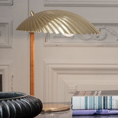 GUBI 5321 lampa stołowa z drążkiem ratanowym