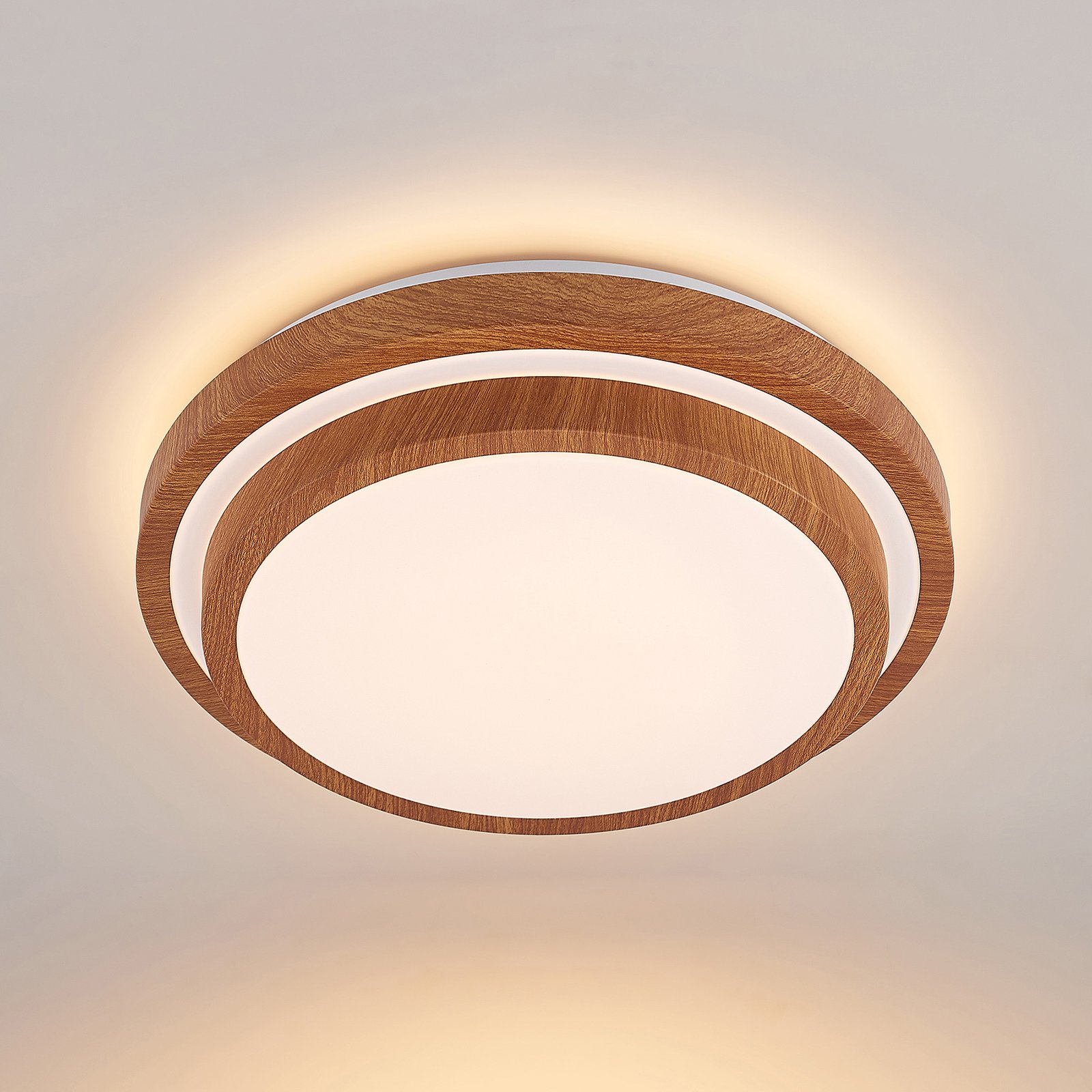 Lindby LED-Deckenleuchte Vaako, Ø 41 cm, Metall, Holzoptik