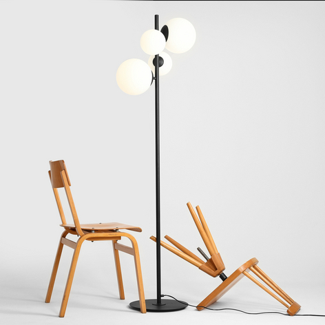 Golvlampa Bloom. 4 lampor, svart