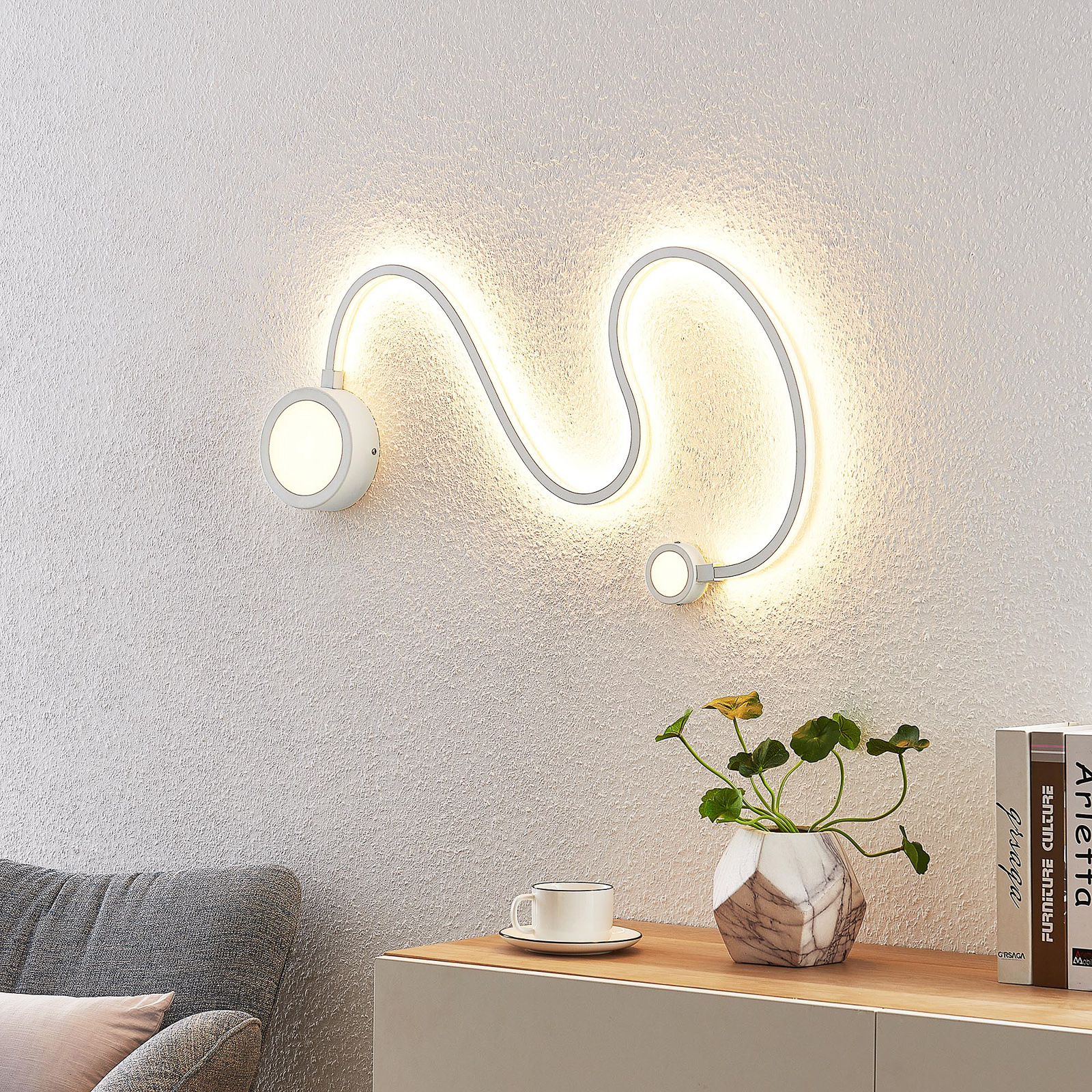 Lindby Rion LED-væglampe, hvid