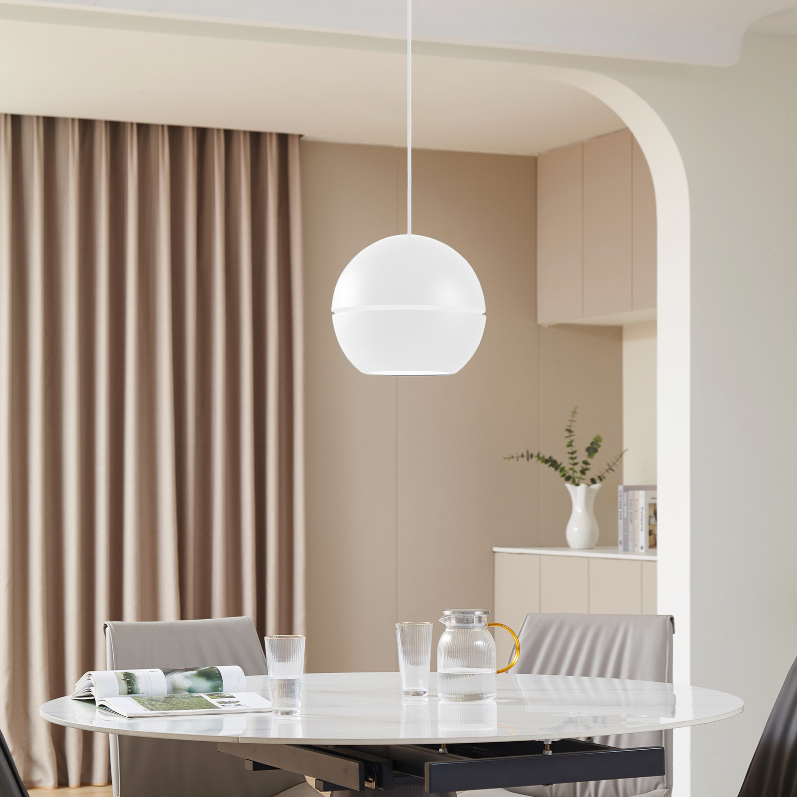 Lush Hängeleuchte, weiß, Ø 30 cm, Aluminium, E27 - NOLA Lush Hängeleuchte, weiß, Ø 30 cm, Aluminium, E27 - NOLA