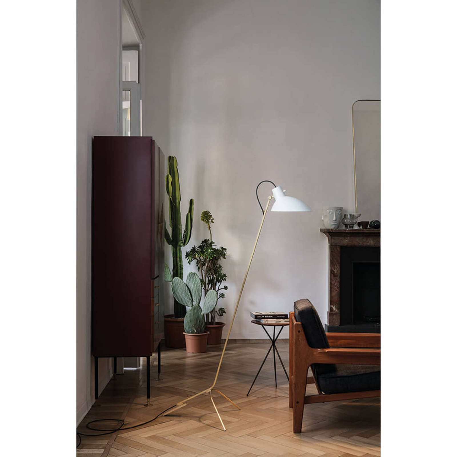 VV Cinquanta Lampadar Brass/White - Astep