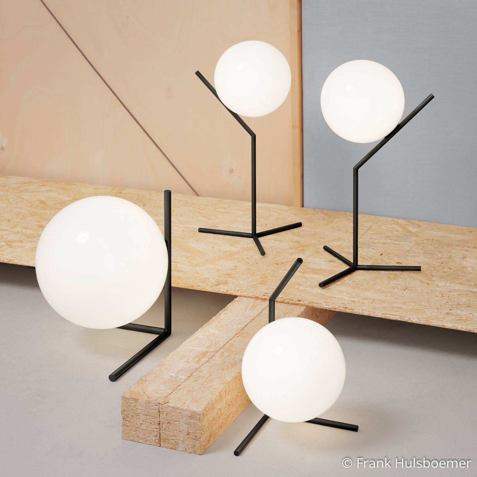 FLOS IC T1 Wysoka lampa stołowa czarna