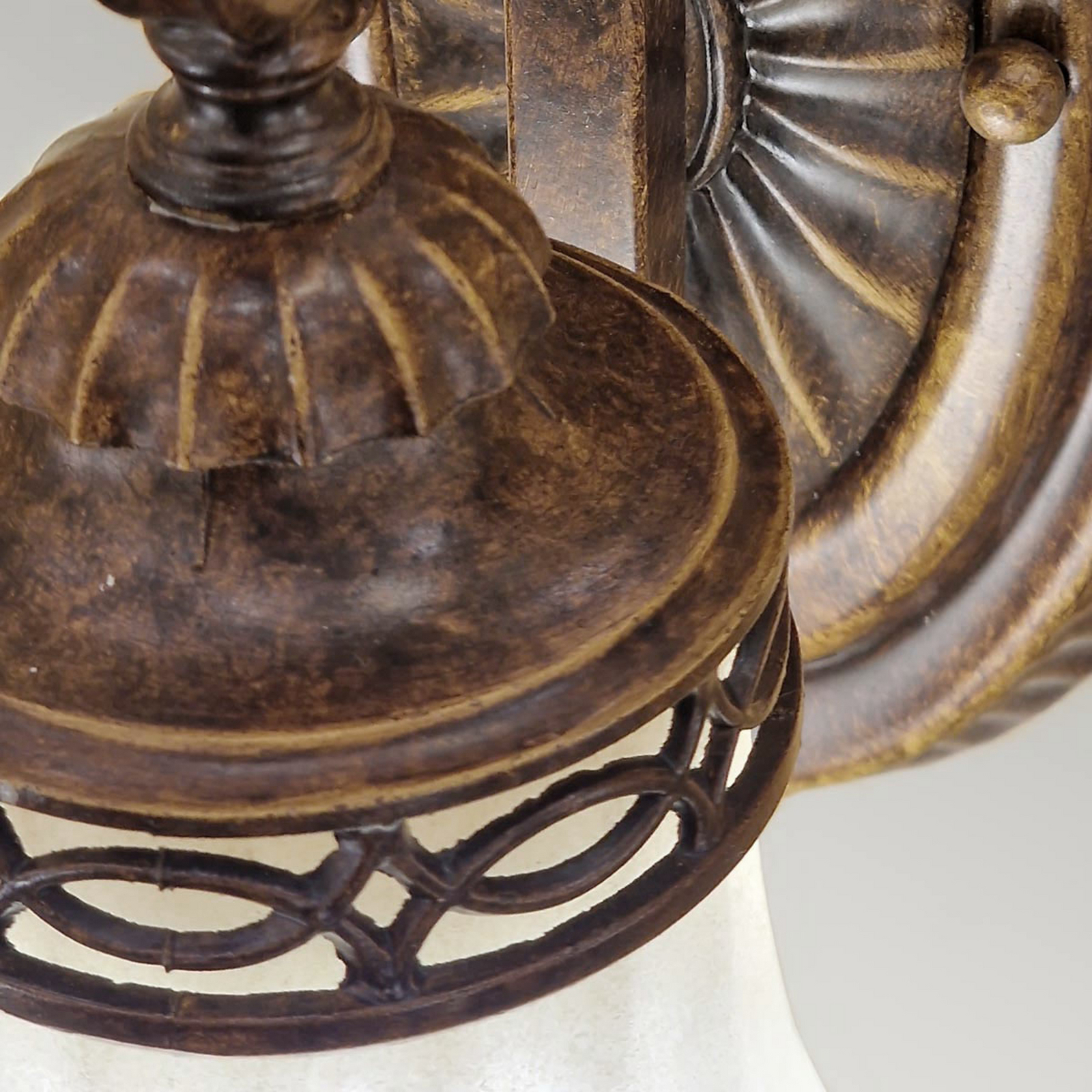 Drawing Room Wandleuchte, 1-flammig, braun/creme - Elstead