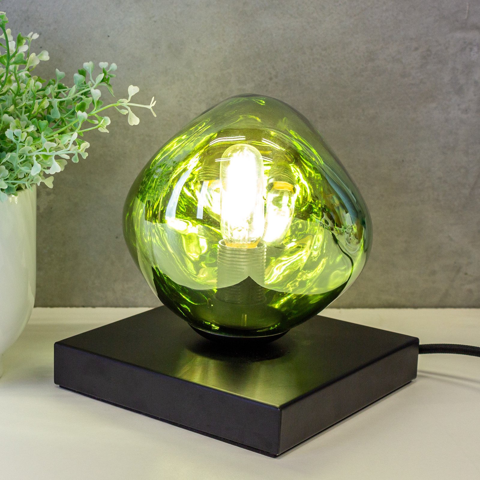 Canopus table lamp, green, Ø 15 cm, glass, 1 x E14