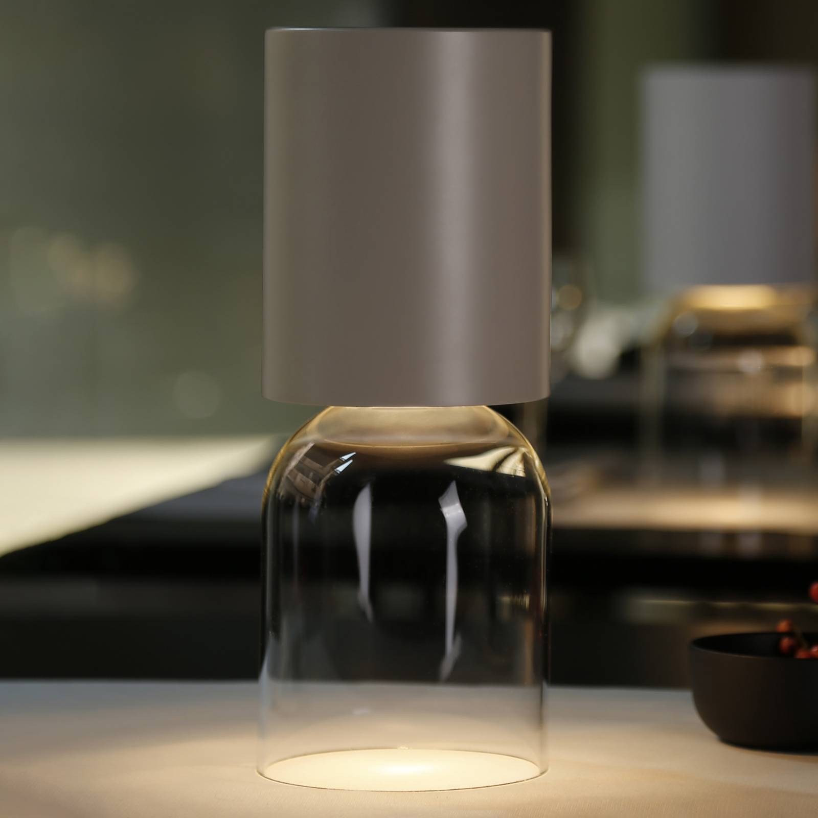 Luceplan Nui Mini bordlampe med batteri-IP54 sand