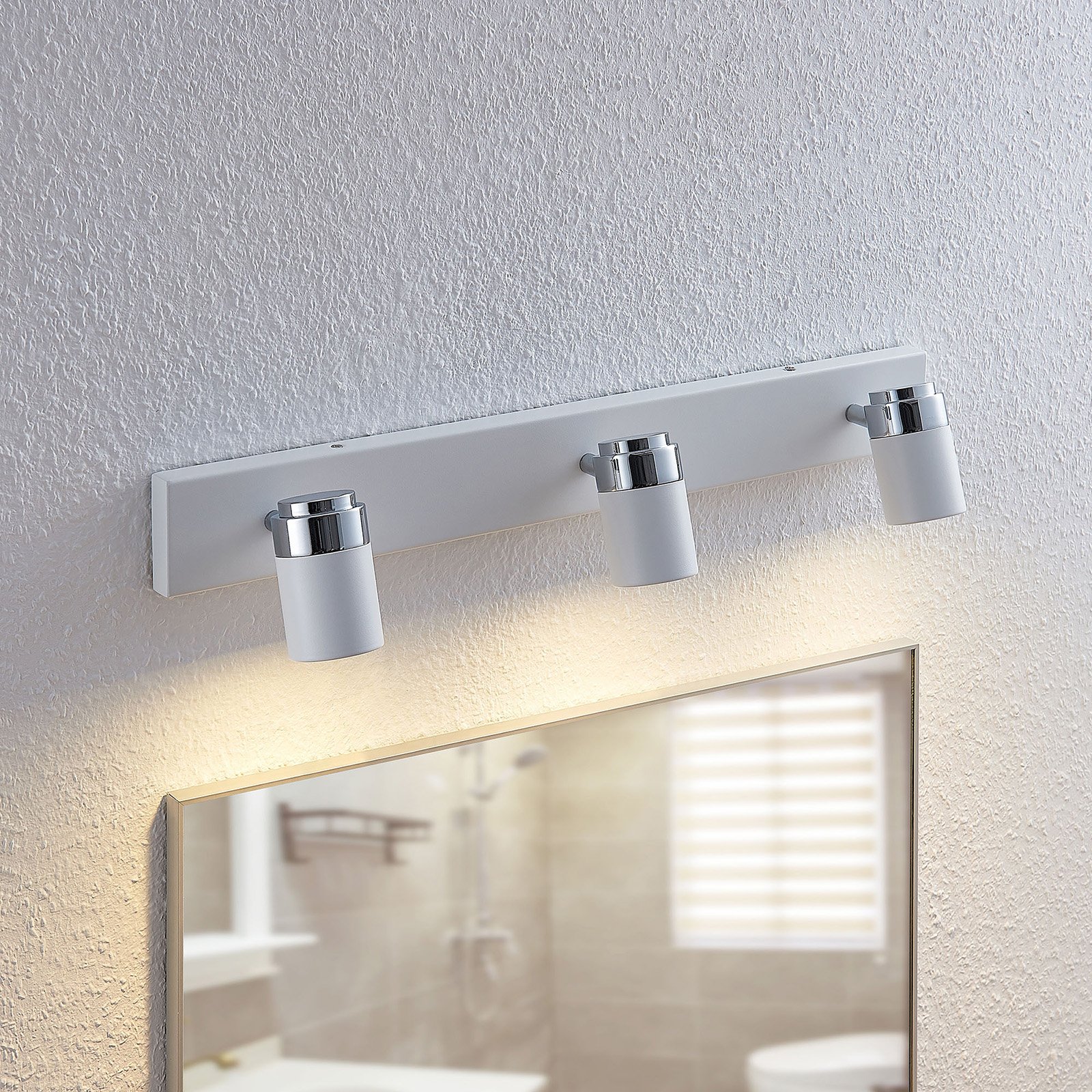 Kardo 3 Wall Lamp White/Chrome - Lindby