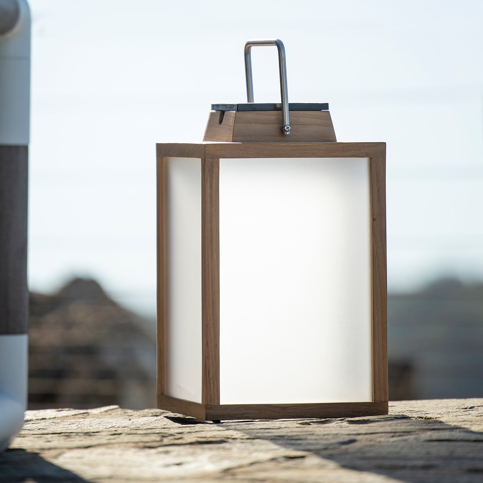 Tradition teak LED solar lantern