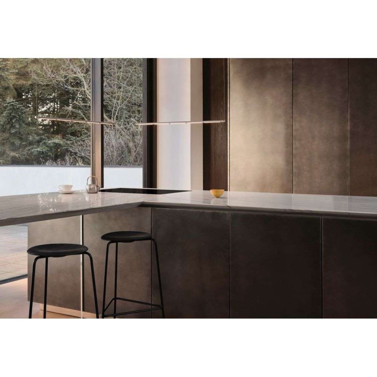 High Dot bar stool, 76 cm, black, leather - FRITZ HANSEN