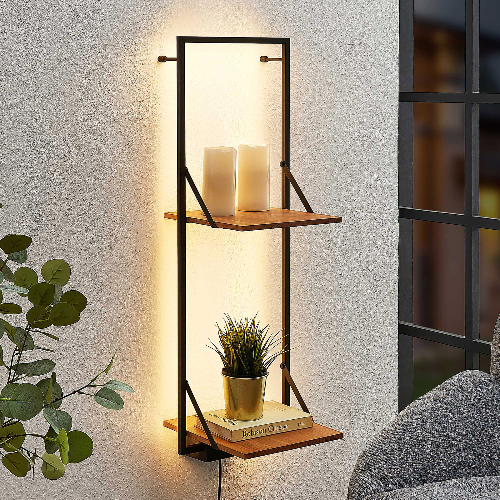 Lindby Rianita LED-vegghylle, med lys, 30 cm