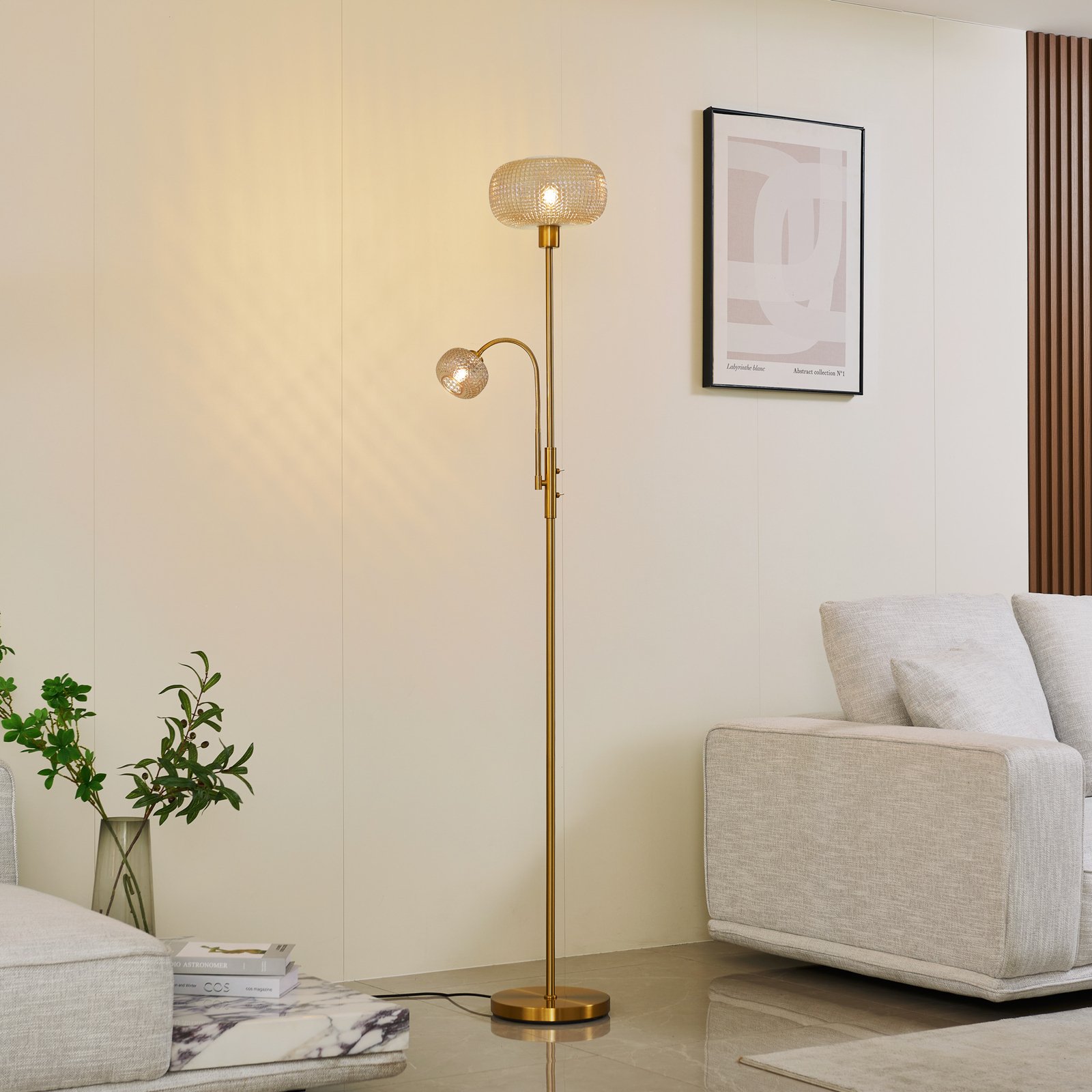 Lindby floor lamp Aliette, gold/amber, glass, reading light